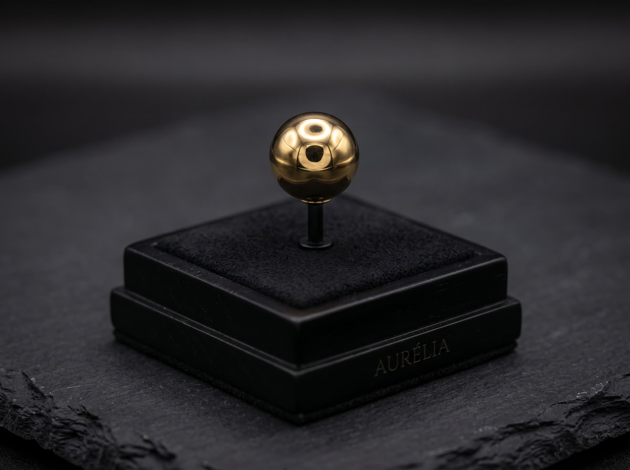 Brinco Bola Lisa Dourado - (RR24)