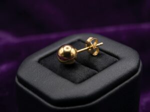 Brinco Bola Lisa Dourado - (RR25)