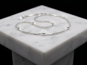 Pulseira Bolas Lisas Branco - (Código do produto L92Ex)