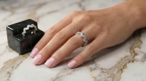 Anel Coração Micro Zircônia Branco Regulável - (RR06)